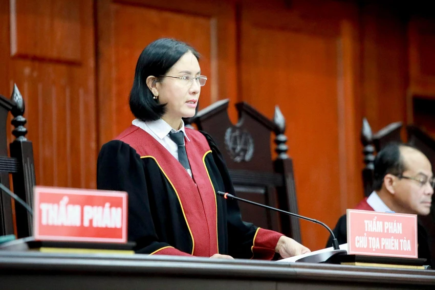 Chủ tọa phiên xử - thẩm phán Trần Thị Thu Thuỷ. Ảnh: NGUYỆT NHI Chủ tọa phiên xử - thẩm phán Trần Thị Thu Thuỷ. Ảnh: NGUYỆT NHI