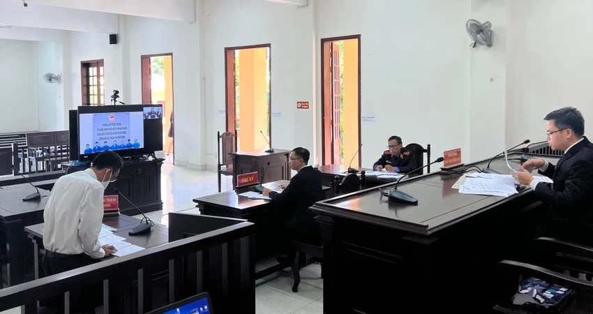 Điểm cầu trung tâm TAND huyện Bình Chánh. Ảnh: HOÀNG YẾN Điểm cầu trung tâm TAND huyện Bình Chánh. Ảnh: HOÀNG YẾN