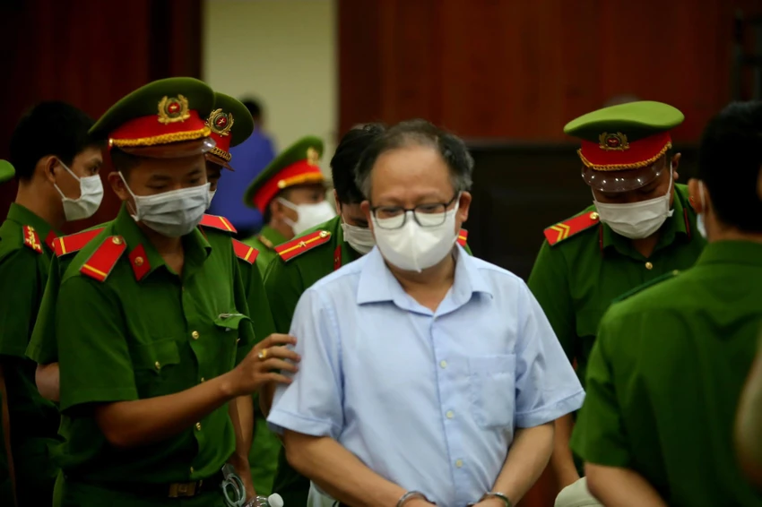 Mới đây trong sai phạm tại SADECO, ông Tất Thành Cang được giảm án từ 10 năm còn tám năm sáu tháng tù. Ảnh: N.NHI Mới đây trong sai phạm tại SADECO, ông Tất Thành Cang được giảm án từ 10 năm còn tám năm sáu tháng tù. Ảnh: N.NHI