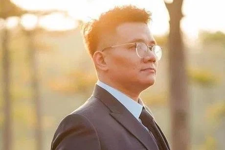Nhâm Hoàng Khang bị cáo buộc đã cưỡng đoạt hơn 200 triệu đồng của chủ sàn T-Rex. Ảnh: TL