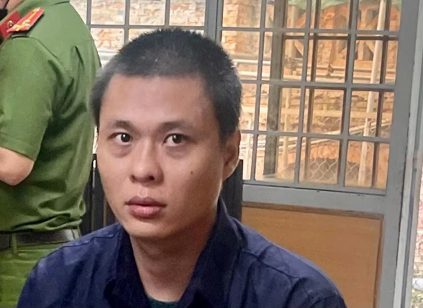 Bị cáo Võ Hồng Sơn. Ảnh: H.YẾN Bị cáo Võ Hồng Sơn. Ảnh: H.YẾN