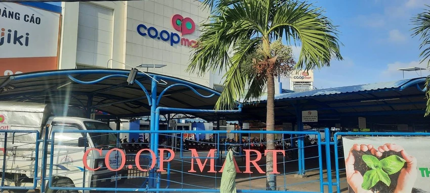 Diệp Dũng, cựu Chủ tịch HĐQT Saigon Co.op và đồng phạm bị điều tra xác định gây thiệt hại hơn 115 tỉ đồng. Ảnh: H.YẾN Diệp Dũng, cựu Chủ tịch HĐQT Saigon Co.op và đồng phạm bị điều tra xác định gây thiệt hại hơn 115 tỉ đồng. Ảnh: H.YẾN