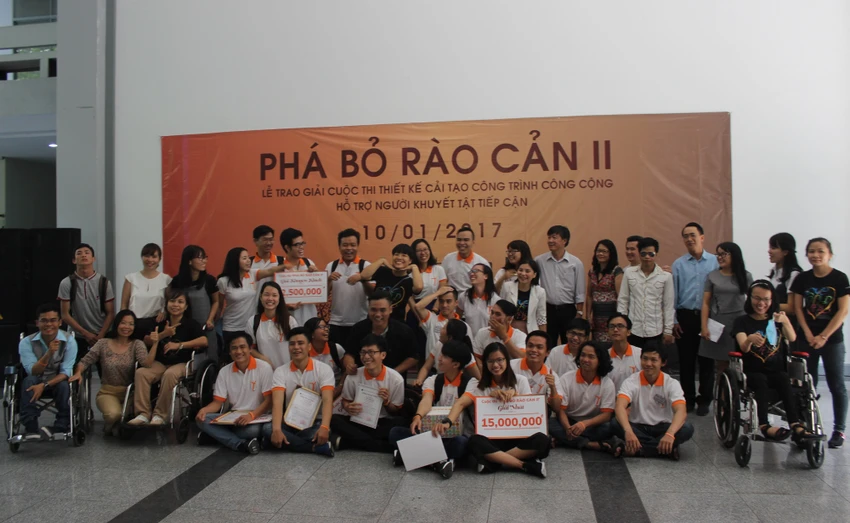 Sinh viên đề xuất tháo bỏ bục giảng ảnh 1 Sinh viên đề xuất tháo bỏ bục giảng