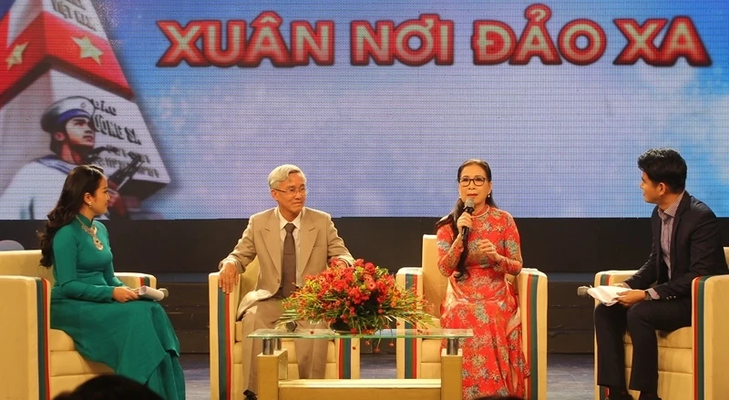 Rưng rưng khi chiến sĩ nơi đảo xa gọi bằng mẹ ảnh 1 Rưng rưng khi chiến sĩ nơi đảo xa gọi bằng mẹ ảnh 1