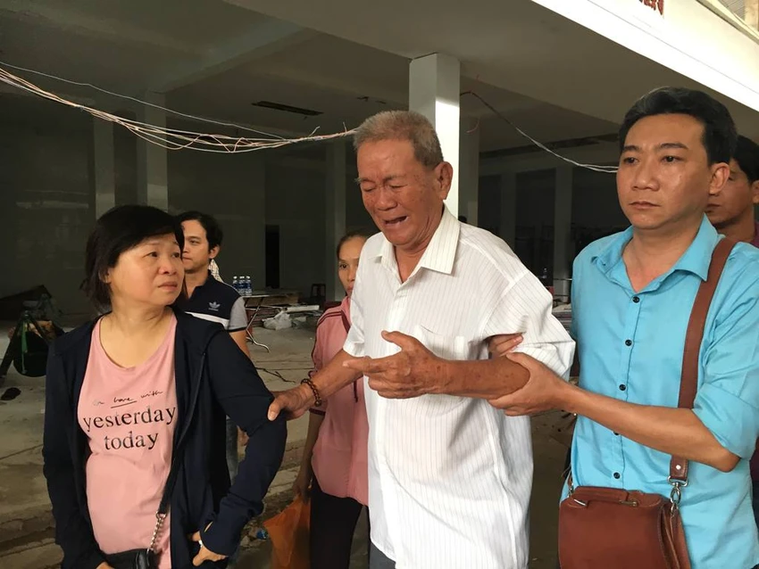 Người thân khóc đưa chủ tịch phường Nguyễn Thái Bình ảnh 2 Người thân khóc đưa chủ tịch phường Nguyễn Thái Bình ảnh 2
