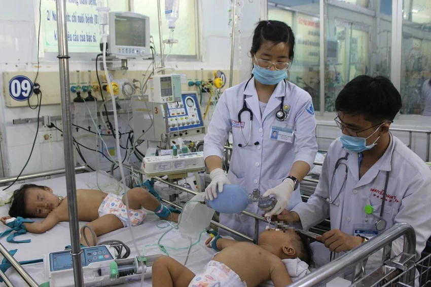 Dịch tay chân miệng tăng đột biến, một trẻ tử vong ảnh 1 Dịch tay chân miệng tăng đột biến, một trẻ tử vong ảnh 1