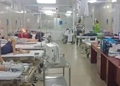 Hàng trăm học sinh đi dã ngoại phải cấp cứu sau khi ăn xôi gà