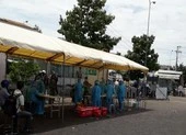 F1 có triệu chứng trong khu cách ly, lấy mẫu toàn bộ nhân viên chợ 