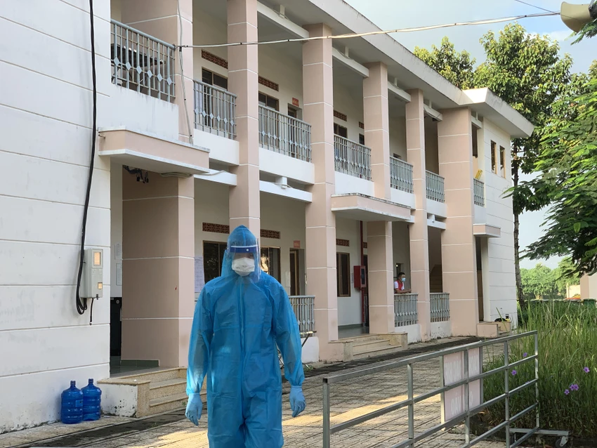 Trưa 27-6, thêm 76 ca bệnh COVID-19, TP.HCM có 65 ca ảnh 1