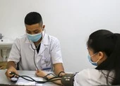 1 học sinh tử vong sau tiêm vaccine COVID-19 do sốc phản vệ 