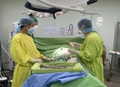 Nghiện rượu 10 năm, thanh niên 28 tuổi tự đâm thấu bụng
