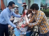 Bệnh nhân neo đơn được chăm sóc miễn phí trong những ngày Tết