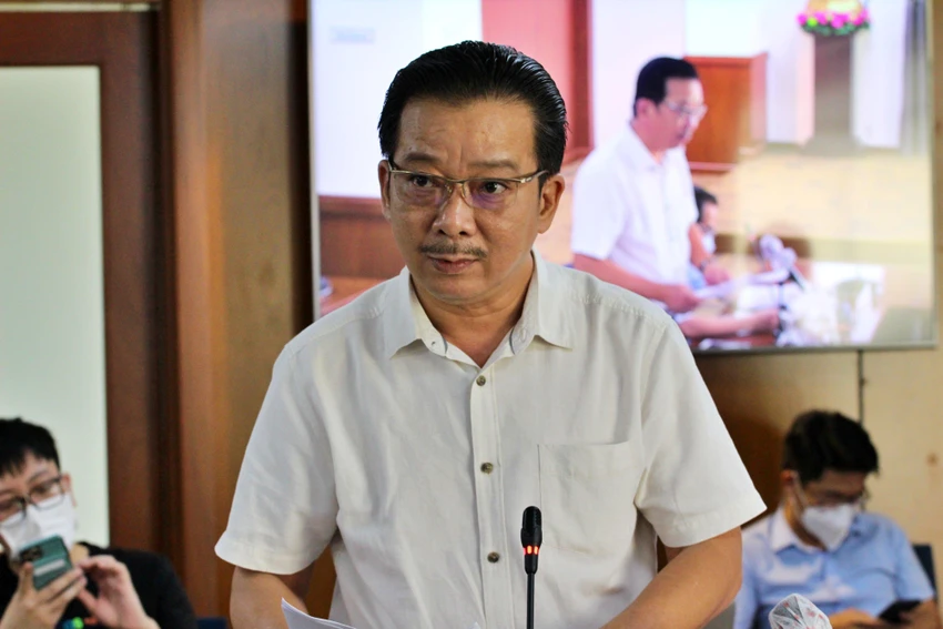 Phó Giám đốc Sở Văn hóa – Thể thao TP.HCM Võ Trọng Nam thông tin về các hoạt động chào mừng ngày 30-4 và 1-5. Ảnh: TN Phó Giám đốc Sở Văn hóa – Thể thao TP.HCM Võ Trọng Nam thông tin về các hoạt động chào mừng ngày 30-4 và 1-5. Ảnh: TN