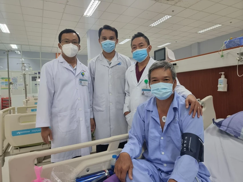 Bệnh nhân được can thiệp mạch vành phục hồi xuất viện tại Bệnh viện huyện Bình Chánh. Ảnh: BVCC Bệnh nhân được can thiệp mạch vành phục hồi xuất viện tại Bệnh viện huyện Bình Chánh. Ảnh: BVCC