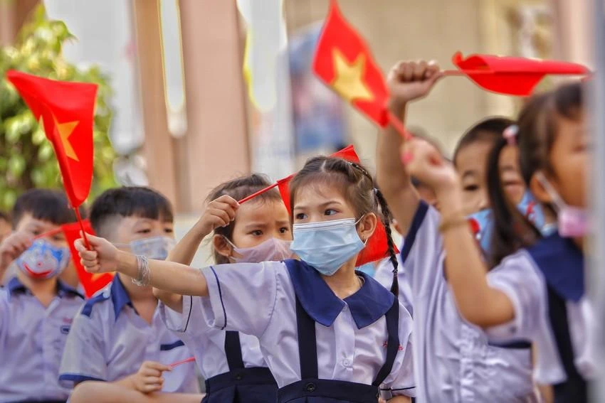 Học sinh ở TP.HCM trong ngày lễ khai giảng năm học 2020-2021. Ảnh: NGUYỆT NHI