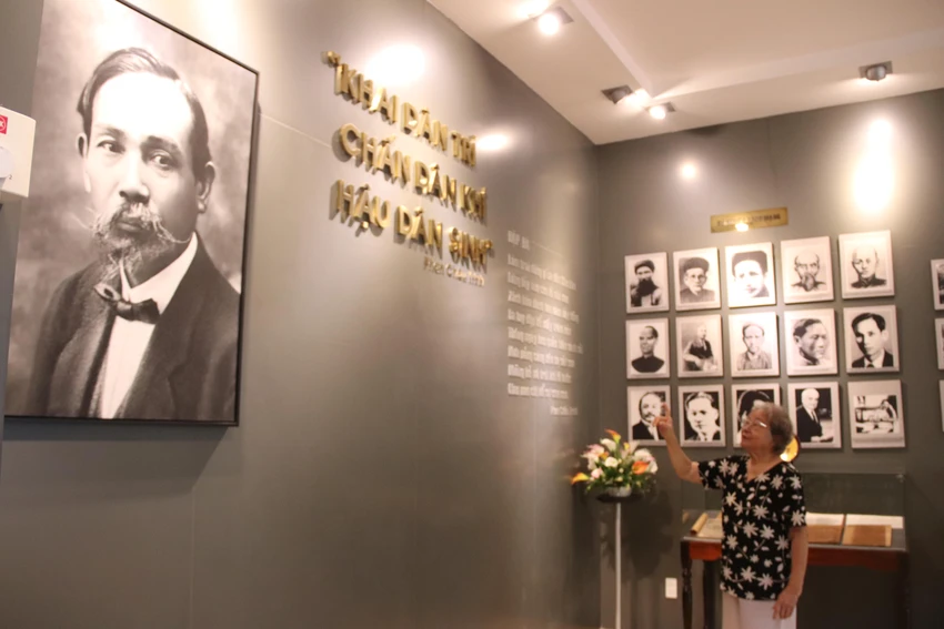 Tư tưởng "khai dân trí, chấn dân khí, hậu dân sinh" của cụ Phan Châu Trinh vẫn còn nguyên giá trị. Ảnh: GIA NGHI Tư tưởng "khai dân trí, chấn dân khí, hậu dân sinh" của cụ Phan Châu Trinh vẫn còn nguyên giá trị. Ảnh: GIA NGHI