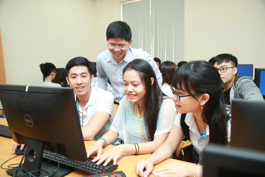 Thầy trò Trường ĐH Quốc tế trong một giờ học. Ảnh: NTCC Thầy trò Trường ĐH Quốc tế trong một giờ học. Ảnh: NTCC