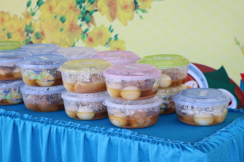 thit-kho-hot-vit-duoc-xac-lap-ky-luc-tai-quan-binh-tan.jpg