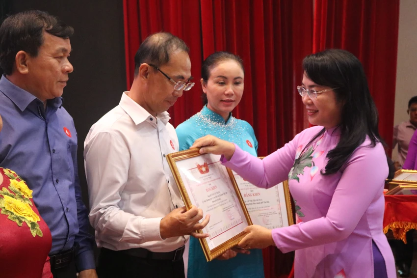Chu-tich-UBMTTQVN-TP.HCM.jpg
