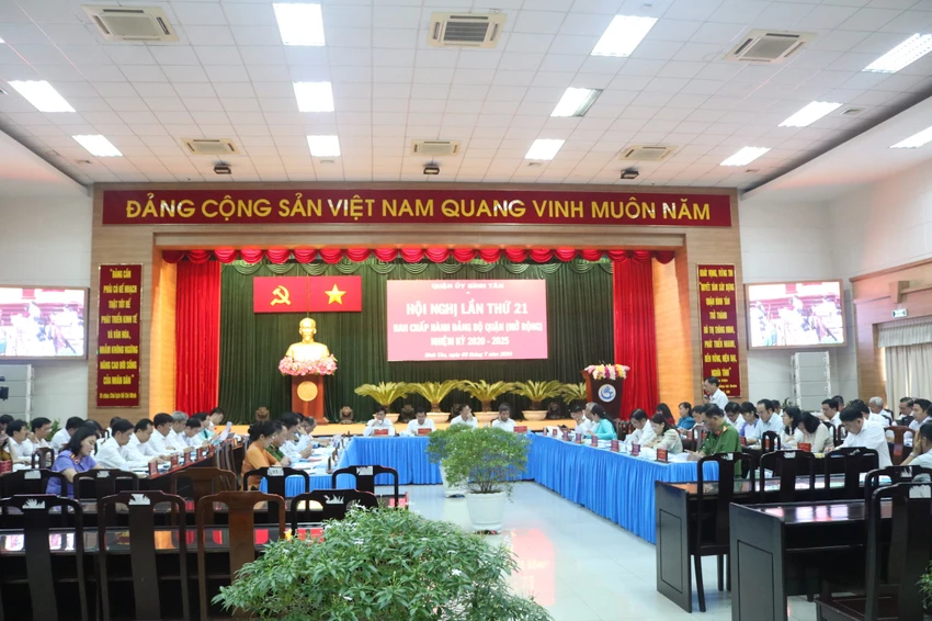 quan-binh-tan-2.jpg
