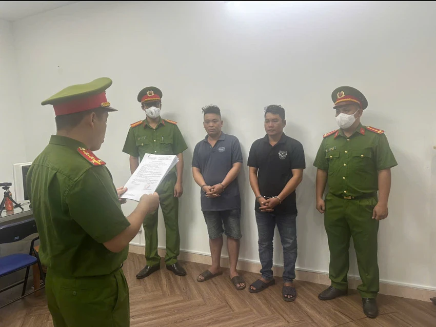 nắp capo xe