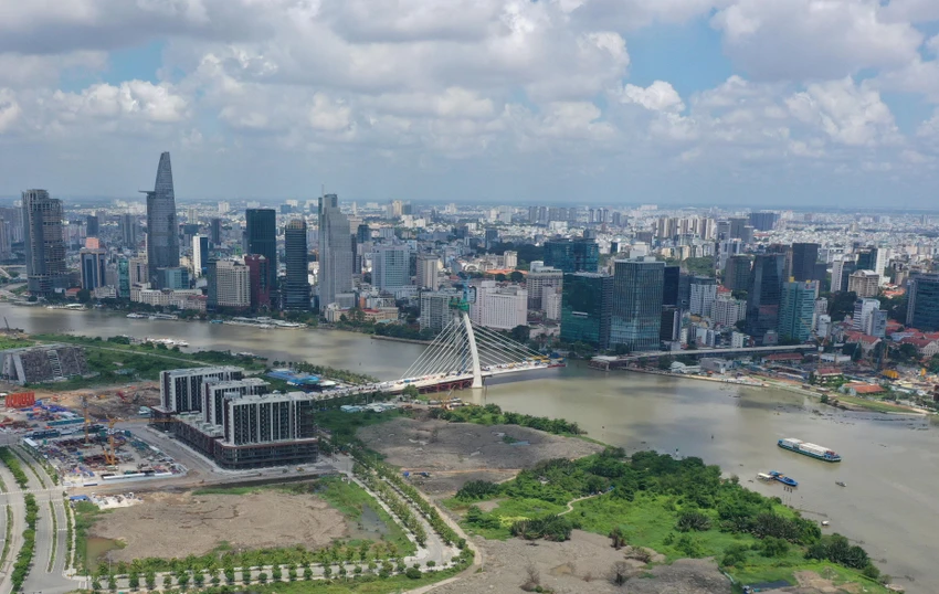 Thị trường bất động sản đang đón nhận làn sóng M&A sôi động của các tập đoàn địa ốc lớn. Ảnh minh họa: KIÊN CƯỜNG Thị trường bất động sản đang đón nhận làn sóng M&A sôi động của các tập đoàn địa ốc lớn. Ảnh minh họa: KIÊN CƯỜNG