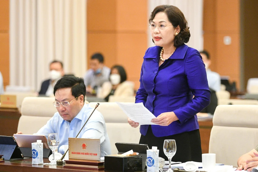 Thống đốc Ngân hành Nhà nước Việt Nam Nguyễn Thị Hồng phát biểu tại phiên họp sáng 14-4. Ảnh: VGP Thống đốc Ngân hành Nhà nước Việt Nam Nguyễn Thị Hồng phát biểu tại phiên họp sáng 14-4. Ảnh: VGP