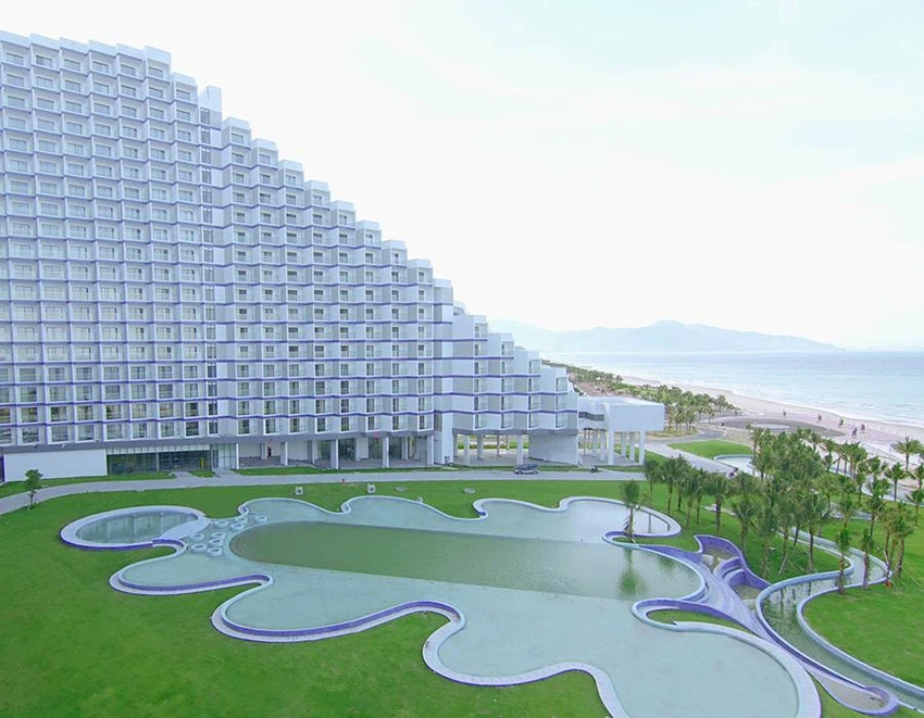 Một số sản phẩm condotel, shophouse rất đẹp mắt tại Cam Ranh và Phan Thiết. Ảnh: QUANG HUY