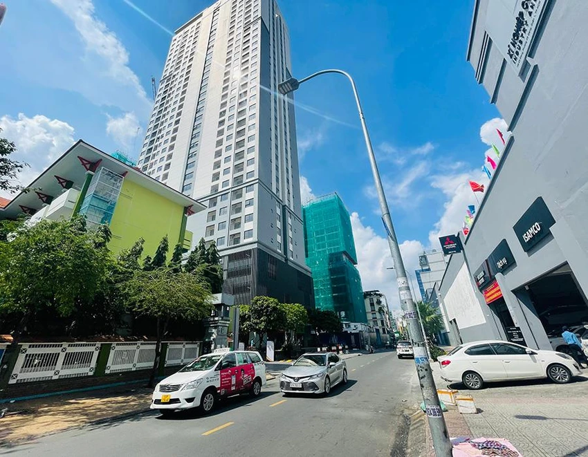 Chung cư cũ số 100 Cô Giang được xây mới, đáp ứng nhu cầu an cư của người dân. Ảnh: V.HOA