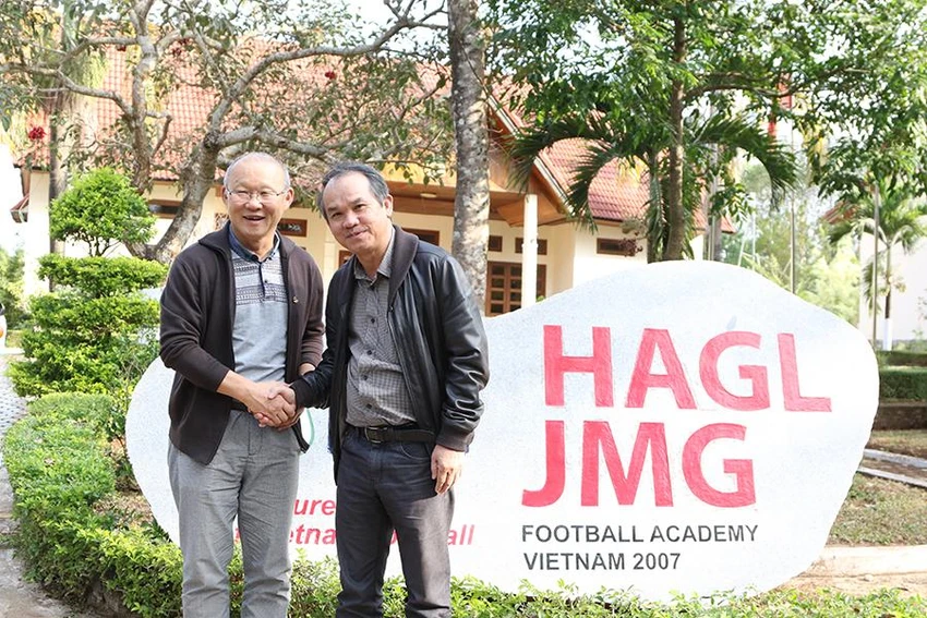 Nămnăm với bóng đáViệt Nam, HLV Park Hang-seo đã để lại nhiều dấu ấn và cả cái tình. Ảnh: CTV Nămnăm với bóng đáViệt Nam, HLV Park Hang-seo đã để lại nhiều dấu ấn và cả cái tình. Ảnh: CTV