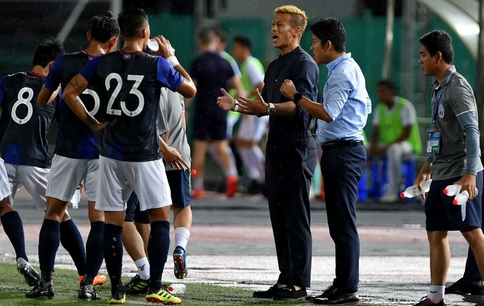 Thầy trò HLV Honda gây bất ngờ trong chiến thắng Philippines 3-2 và gửi lời thách thức đến HLV Shin Tae-yong của Indonesia. Ảnh: AFF Thầy trò HLV Honda gây bất ngờ trong chiến thắng Philippines 3-2 và gửi lời thách thức đến HLV Shin Tae-yong của Indonesia. Ảnh: AFF