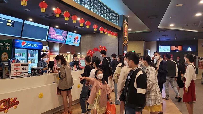 Phim tết thu hút đông đảo khán giả ra rạp. Ảnh: TN Phim tết thu hút đông đảo khán giả ra rạp. Ảnh: TN