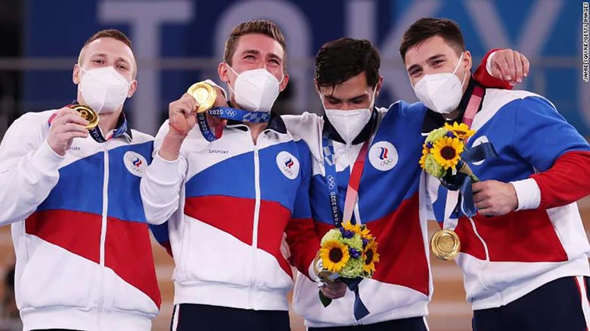 Tại Olympic Tokyo, các VĐV Nga thi đấu dưới lá cờ của Ủy ban Olympic Nga và nhiều người đã khóc khi đứng trên bục nhận huy chương. Ảnh: GETTY IMAGES Tại Olympic Tokyo, các VĐV Nga thi đấu dưới lá cờ của Ủy ban Olympic Nga và nhiều người đã khóc khi đứng trên bục nhận huy chương. Ảnh: GETTY IMAGES