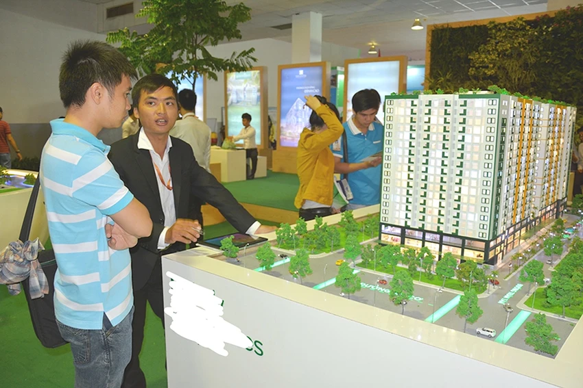 Việc sửa đổi Thông tư 16 sẽ giúp các doanh nghiệp địa ốc “dễ thở” hơn trong vấn đề tiếp cận nguồn vốn từ các tổ chức tín dụng. Ảnh minh họa: QUANG HUY Việc sửa đổi Thông tư 16 sẽ giúp các doanh nghiệp địa ốc “dễ thở” hơn trong vấn đề tiếp cận nguồn vốn từ các tổ chức tín dụng. Ảnh minh họa: QUANG HUY