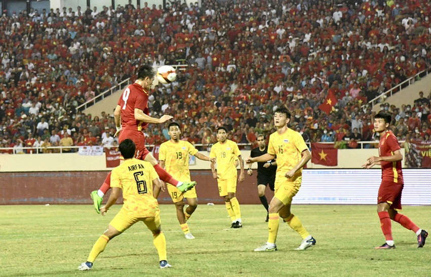Thái Lan vẫn ấm ức sau trận thua Việt Nam ở chung kết SEA Games 31 và quyết soán ngôi ở Campuchia vào tháng 5. Ảnh: ANH CHIẾN Thái Lan vẫn ấm ức sau trận thua Việt Nam ở chung kết SEA Games 31 và quyết soán ngôi ở Campuchia vào tháng 5. Ảnh: ANH CHIẾN
