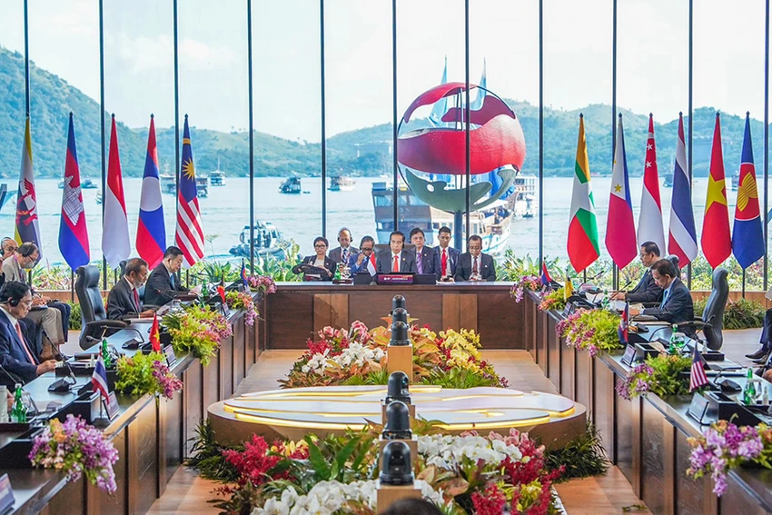 Các lãnh đạo trong một phiên làm việc thuộc khuôn khổ Hội nghị Cấp cao ASEAN lần thứ 42 ở Indonesia ngày 10-5. Ảnh: ASIA TODAY Các lãnh đạo trong một phiên làm việc thuộc khuôn khổ Hội nghị Cấp cao ASEAN lần thứ 42 ở Indonesia ngày 10-5. Ảnh: ASIA TODAY