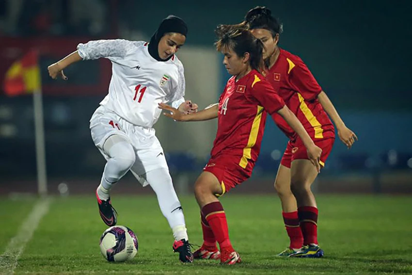 U-20 Iran yếu nhưng các cầu thủ chủ nhà nhiều lúc bị căng cứng khiến chiến thắng nhọc nhằn. Ảnh: BBD U-20 Iran yếu nhưng các cầu thủ chủ nhà nhiều lúc bị căng cứng khiến chiến thắng nhọc nhằn. Ảnh: BBD