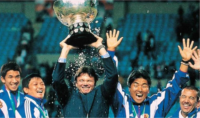 HLV Troussier và những tháng ngày vinh quang cùng bóng đá Nhật. Ảnh: GETTY IMAGES HLV Troussier và những tháng ngày vinh quang cùng bóng đá Nhật. Ảnh: GETTY IMAGES