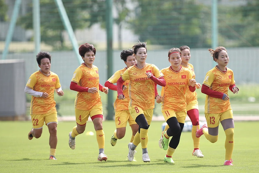 Các tuyển thủ nữ Việt Nam đang nỗ lực để bước vào sân chơi World Cup cùng các đối thủ lớn. Ảnh: ANH PHƯƠNG Các tuyển thủ nữ Việt Nam đang nỗ lực để bước vào sân chơi World Cup cùng các đối thủ lớn. Ảnh: ANH PHƯƠNG