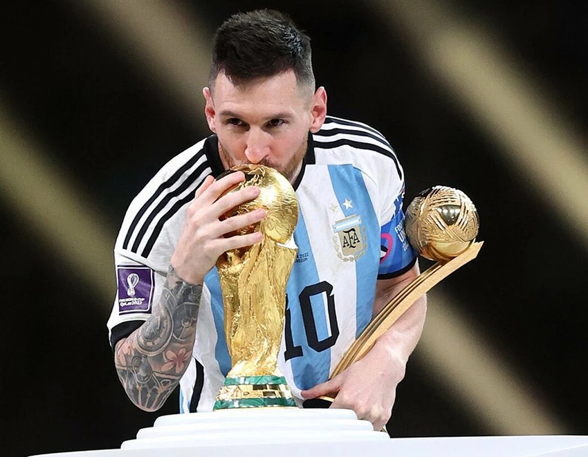 1_15_BAICHINH_daugia_Ao_Messi_03_DEC_2023_780.jpg