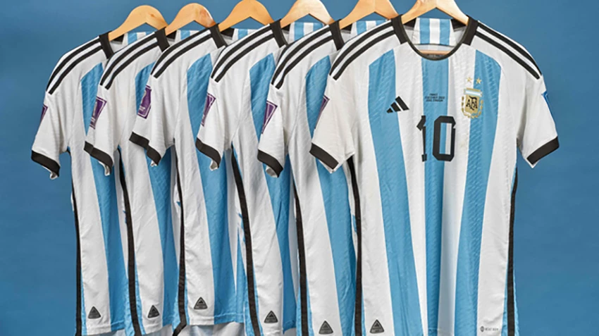 2_15_BAICHINH_daugia_Ao_Messi_03_DEC_2023_780.jpg