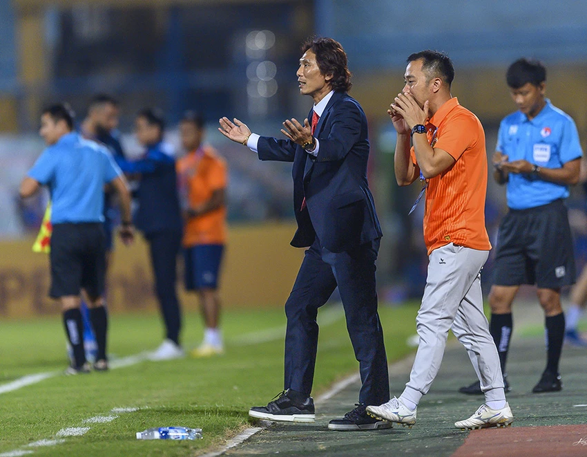 2_15_BAICHINH_Thaynoi_lanngoai_V-League_06_DEC_2023_1010.jpg