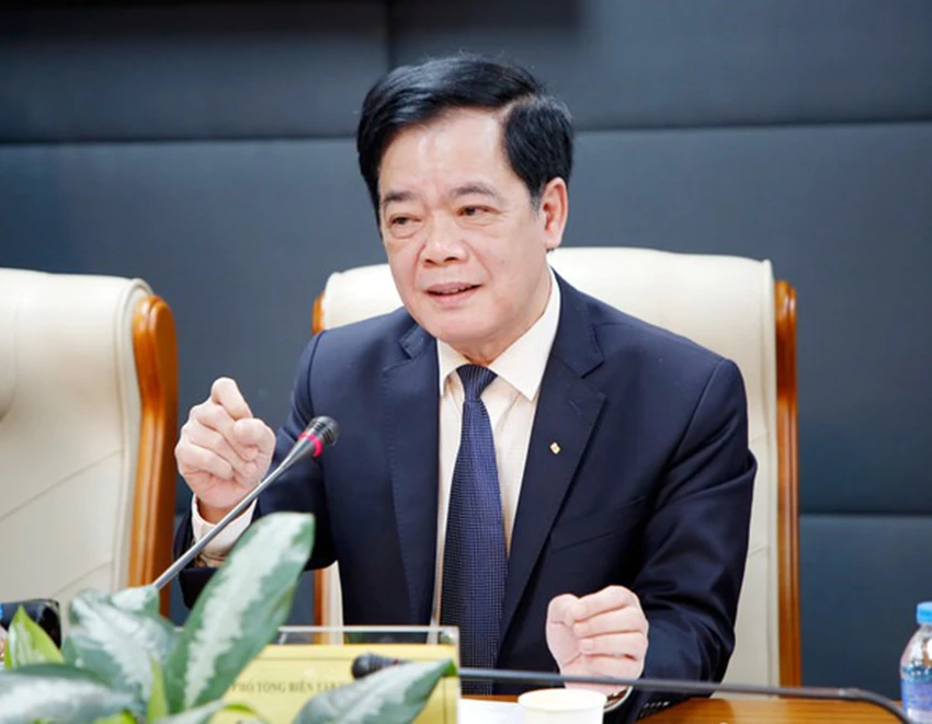 Ảnh 2_Nhà báo Nhị Lê.jpg