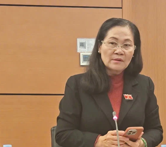 nguyen-thi-le.jpg