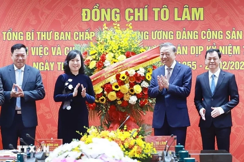 Tổng Bí thư Tô Lâm chúc mừng ngành y tế nhân dịp kỷ niệm 70 năm ngày Thầy thuốc Việt Nam