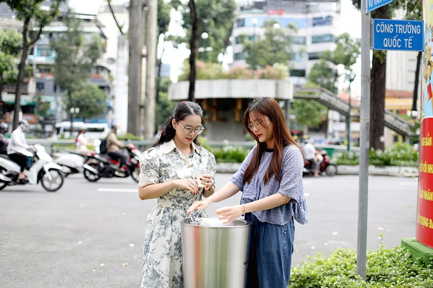 Uong-nuoc-tai-voi_1-11.jpg
