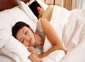 Cứ sắp yêu lại nghĩ tới cơm áo gạo tiền, phải làm sao?
