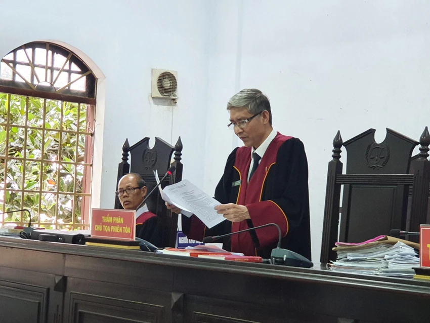 HĐXX TAND tỉnh Đắk Nông đã tuyên huỷ án sơ thẩm vụ cho vay lãi nặng trong giao dịch dân sự đối với mẹ con bị cáo Võ Tư Thiệt. Ảnh: HT HĐXX TAND tỉnh Đắk Nông đã tuyên huỷ án sơ thẩm vụ cho vay lãi nặng trong giao dịch dân sự đối với mẹ con bị cáo Võ Tư Thiệt. Ảnh: HT