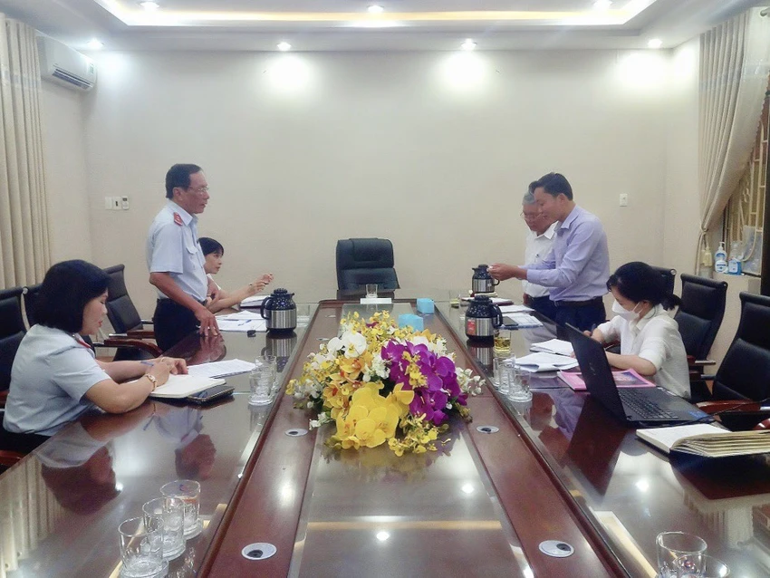 Cuộc họp bốc thăm xác minh tài sản cán bộ ở Bình Định. Ảnh: Thanh tra Cuộc họp bốc thăm xác minh tài sản cán bộ ở Bình Định. Ảnh: Thanh tra