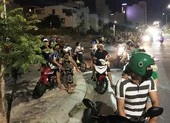 Nghe đồn có án mạng, hàng trăm người kéo nhau đi xem